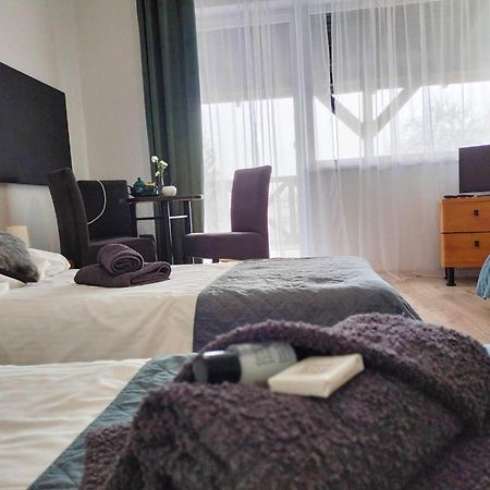 Kamienica Pokoje & Restauracja Opalenica Buitenkant foto