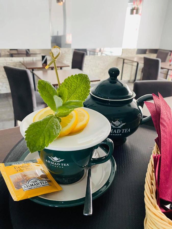 Kamienica Pokoje & Restauracja Opalenica Buitenkant foto