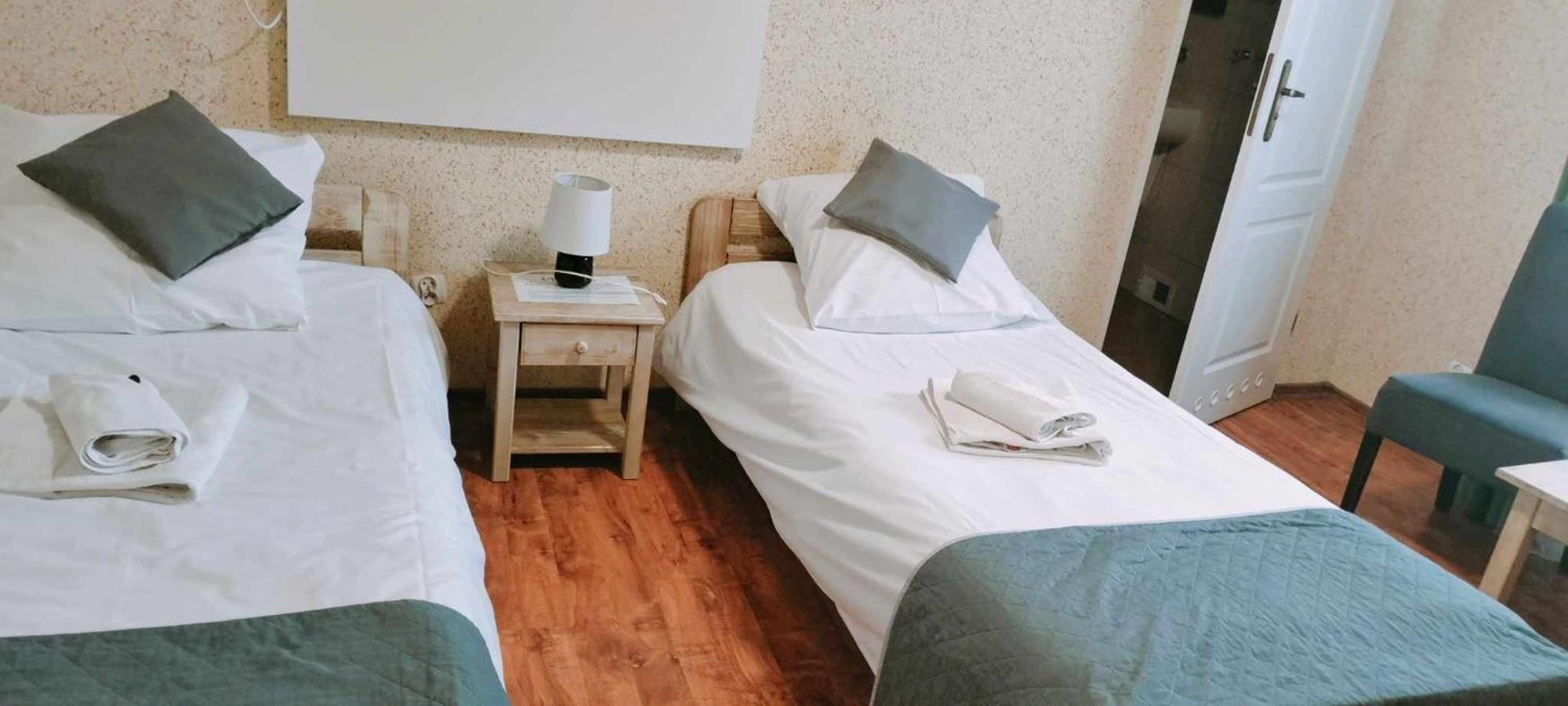 Kamienica Pokoje & Restauracja Opalenica Buitenkant foto